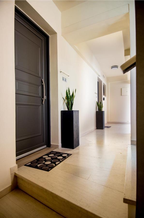 A & B Minimal Suite Ιι With Sea View In Argostoli Eksteriør bilde