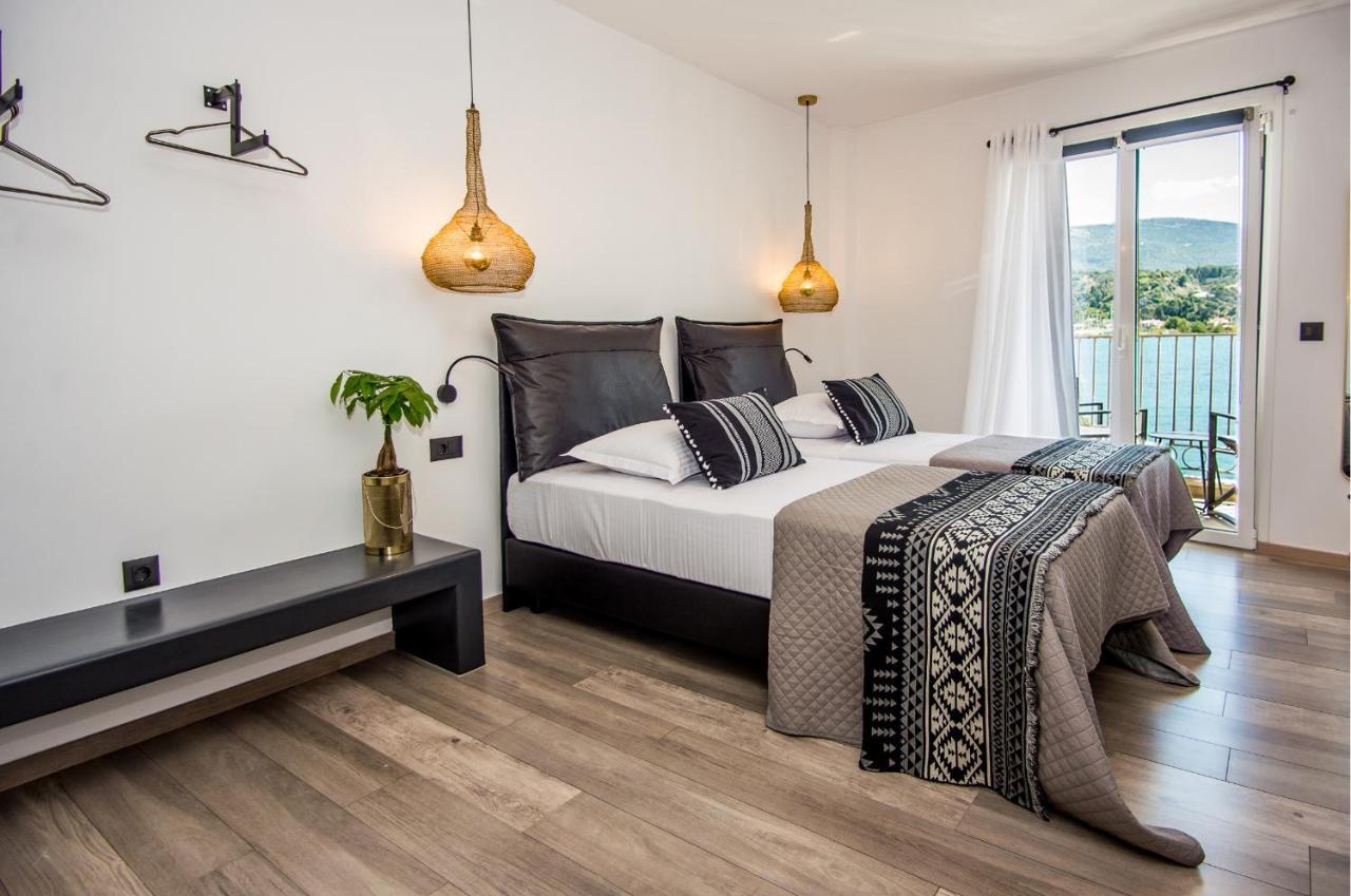 A & B Minimal Suite Ιι With Sea View In Argostoli Eksteriør bilde