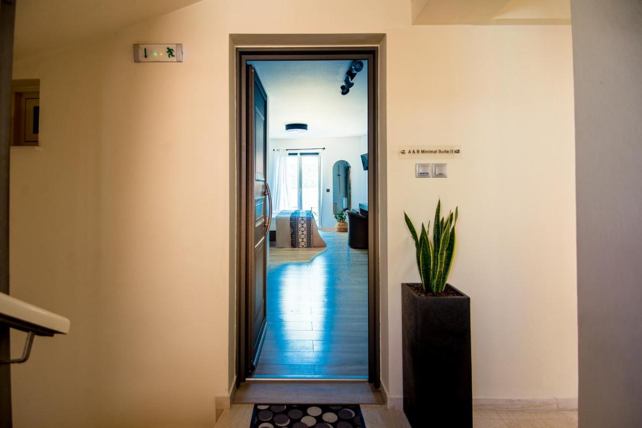 A & B Minimal Suite Ιι With Sea View In Argostoli Eksteriør bilde