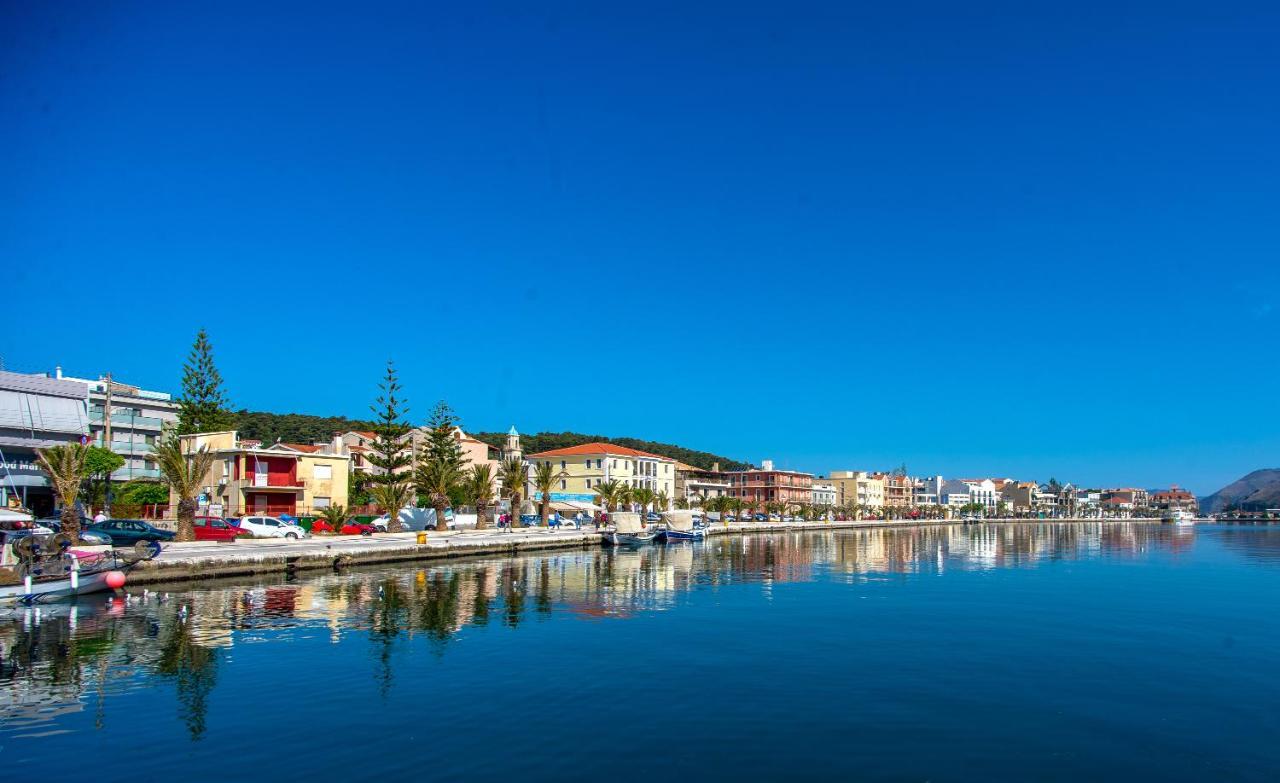 A & B Minimal Suite Ιι With Sea View In Argostoli Eksteriør bilde